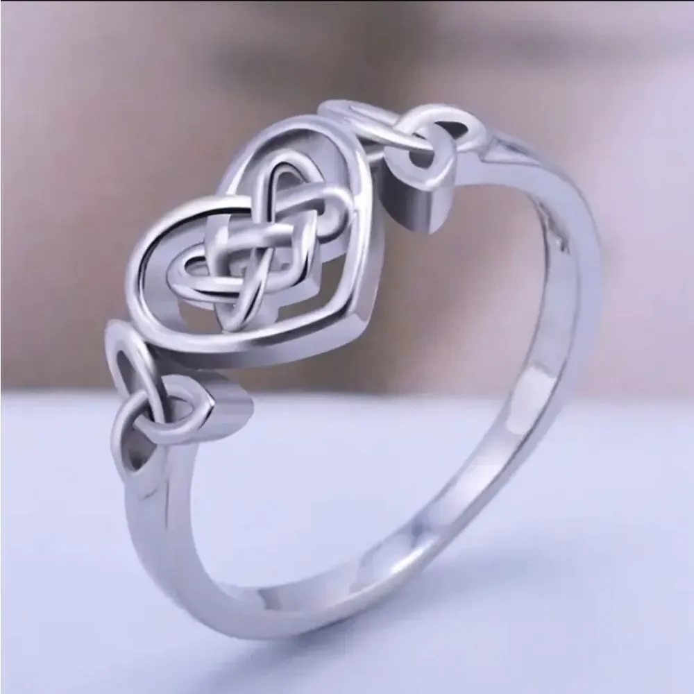 Elegant Silver celtic Heart Knot Ring sz 7